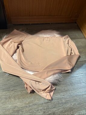 Off-Shoulder Long Sleeve Crop Top - Nude Blush